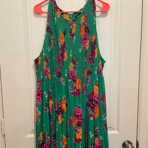 Green floral print dress from Torrid. Size 3.